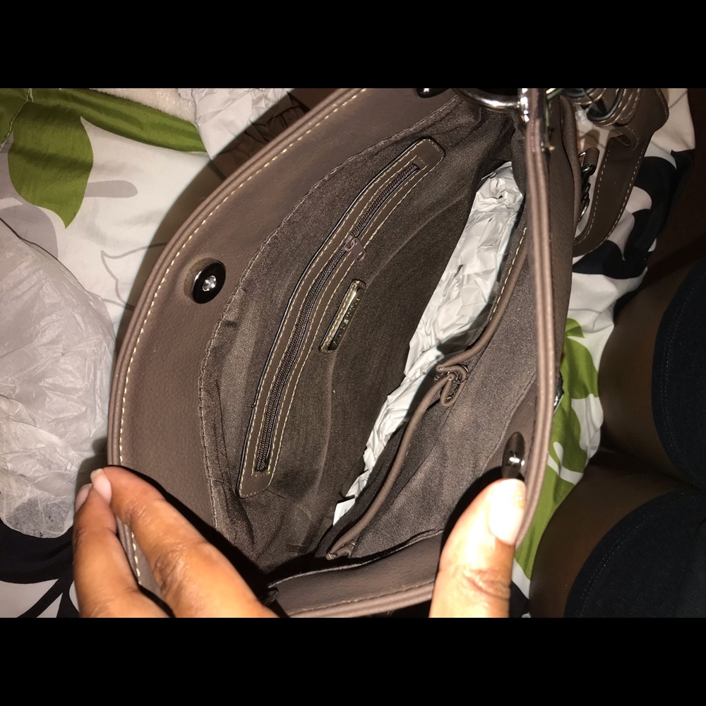Purse - Picture 3 of 4